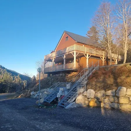 Pres Des Pistes Dans La Foret Lejlighed