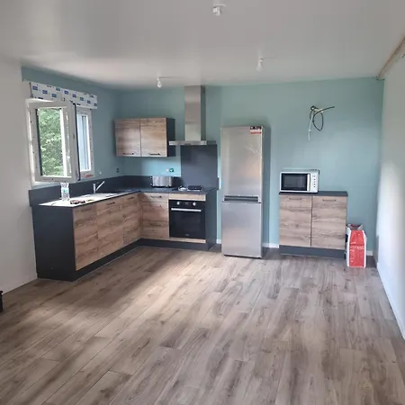 Pres Des Pistes Dans La Foret Apartment *
